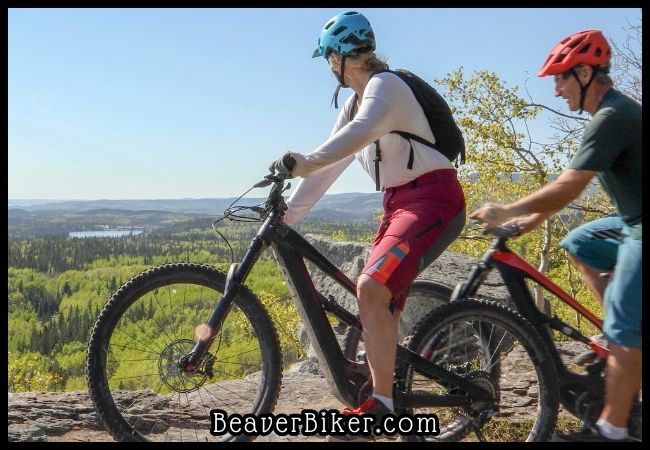 Cyclists on mountain bikes